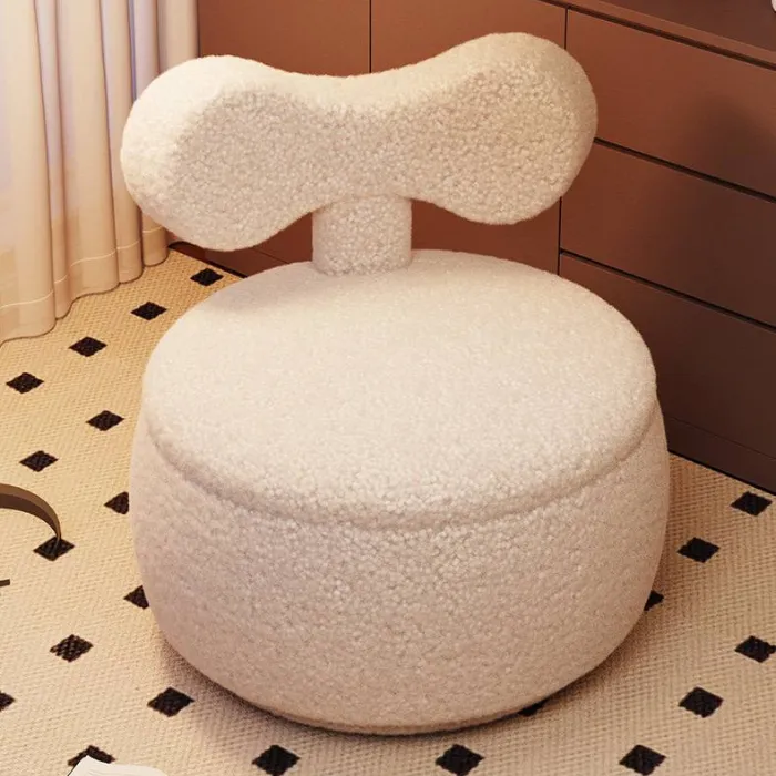 Soft, Aesthetic chair with swivel