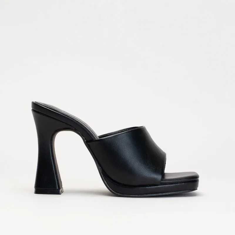 Unreal Women 70's Feel Mule Heel _ 155332